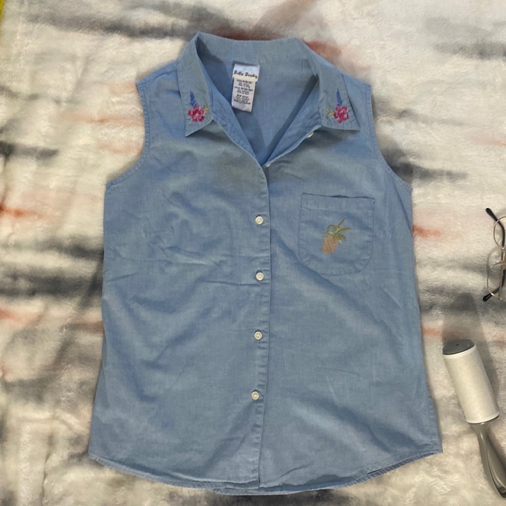 Classic, Bobbie Brooks embroidered sleeveless jeans top size M (8-10)
